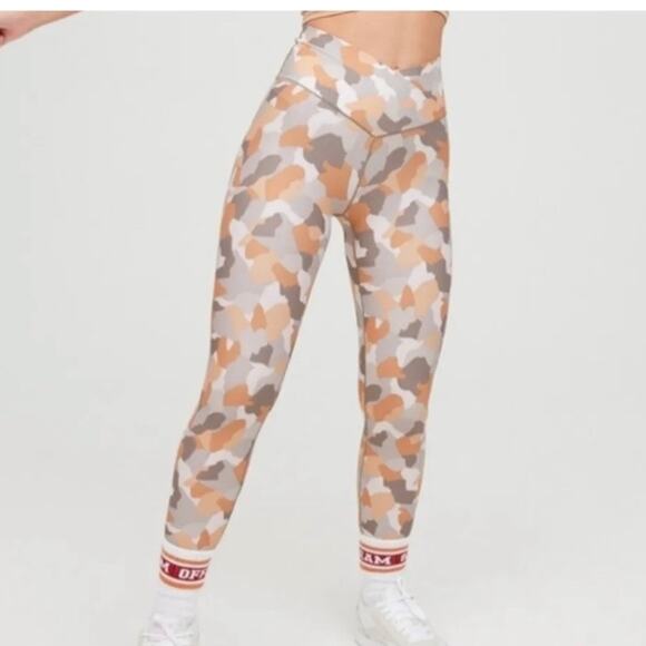 Aerie Women’s 7/8 High Rise Camo Sands Crossover Leggings Size L - Picture 2 of 10